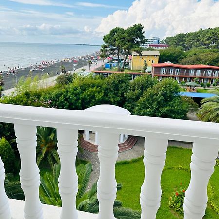 Claude Monet Beach Hotel อูเรคี ภายนอก รูปภาพ