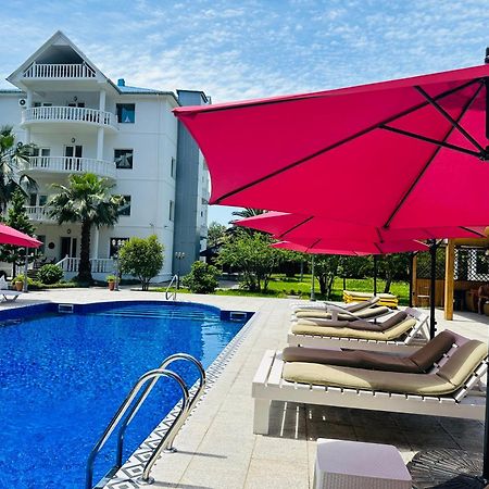 Claude Monet Beach Hotel อูเรคี ภายนอก รูปภาพ