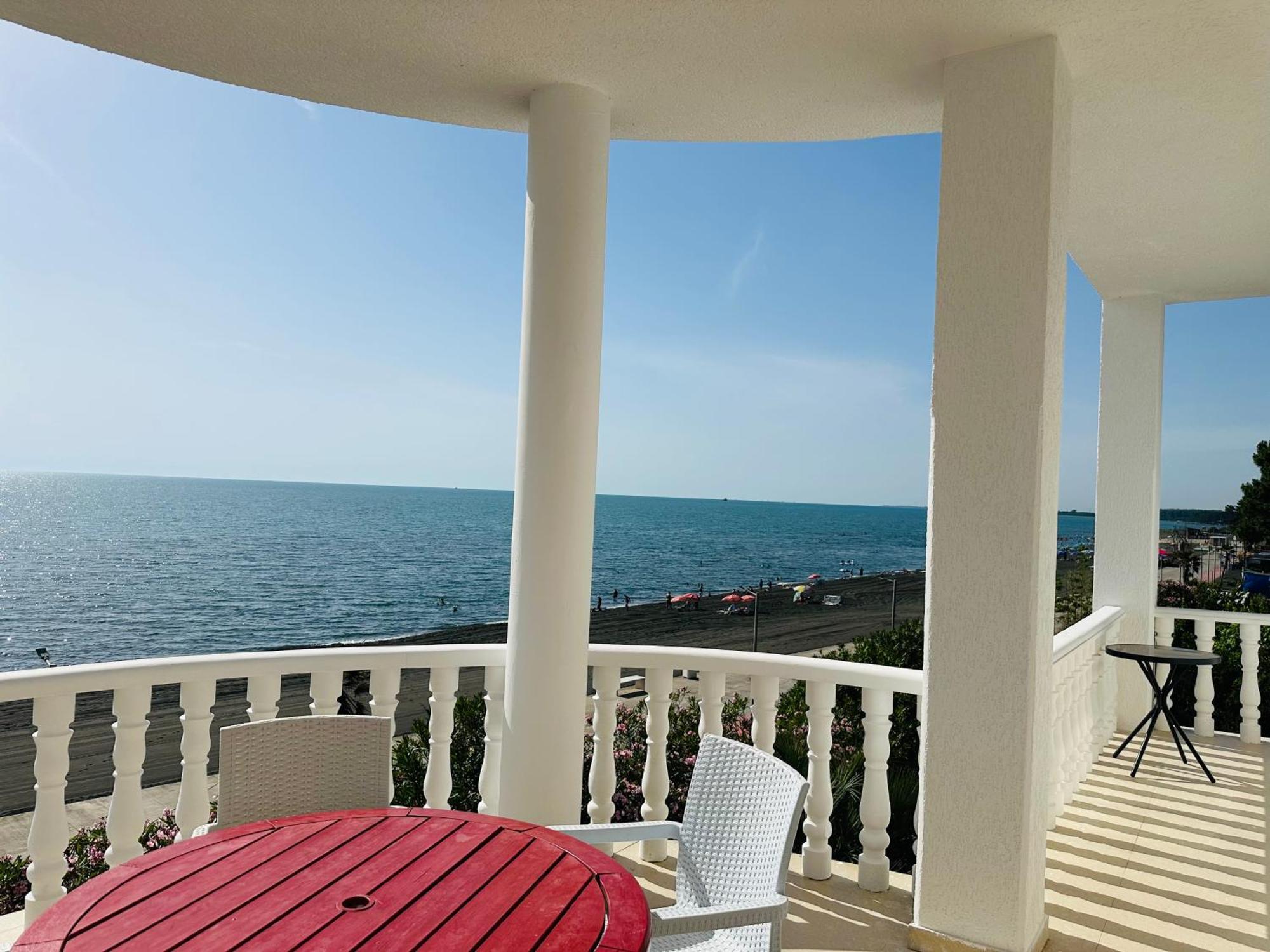 Claude Monet Beach Hotel อูเรคี ภายนอก รูปภาพ