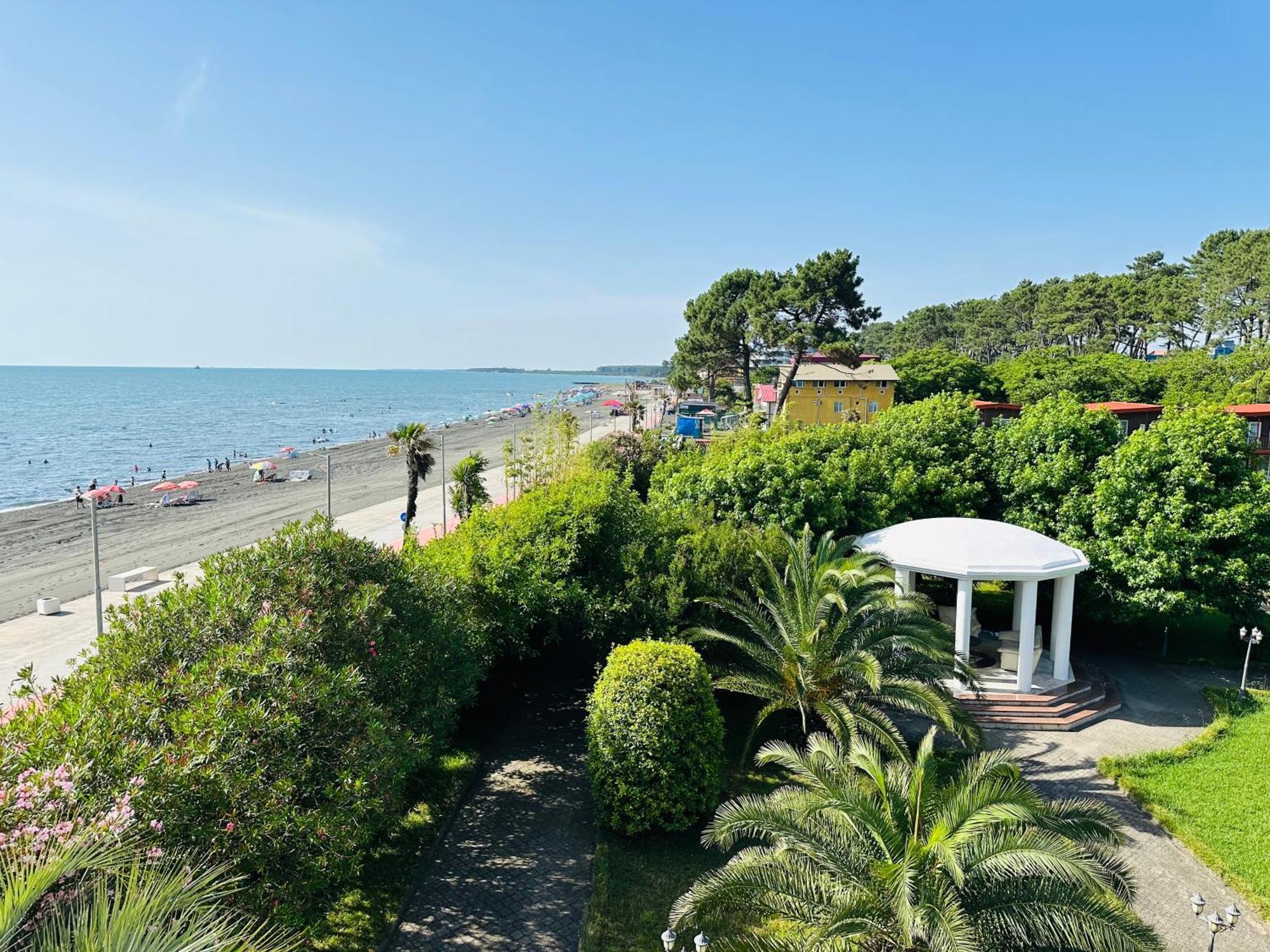 Claude Monet Beach Hotel อูเรคี ภายนอก รูปภาพ
