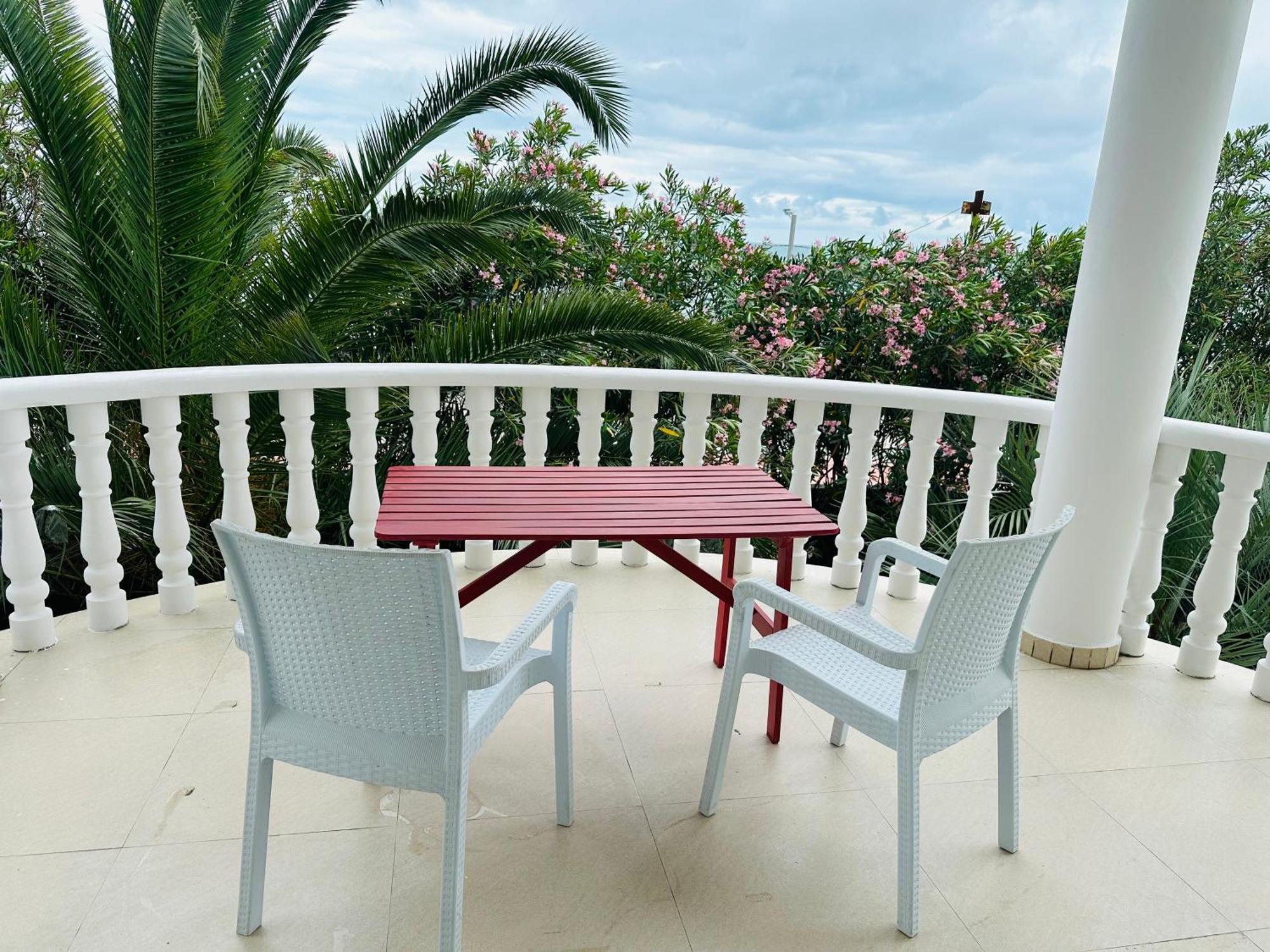 Claude Monet Beach Hotel อูเรคี ภายนอก รูปภาพ